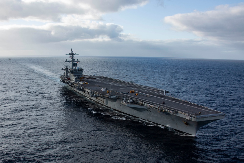 Abraham Lincoln conducts an ammunition transfer