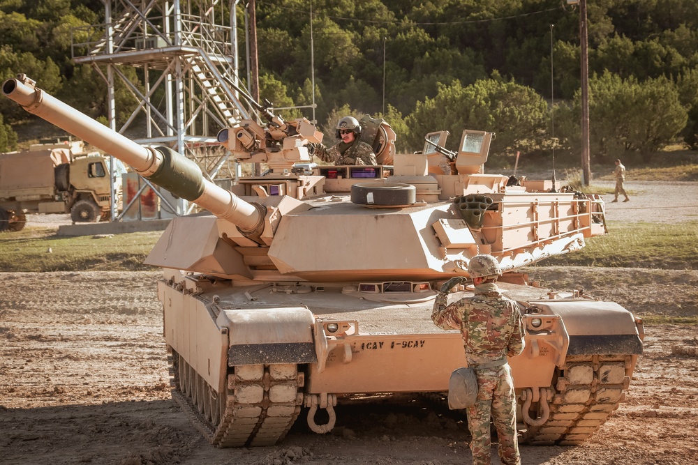 B Company 1-9 CAV Conducts Tank Gunnery