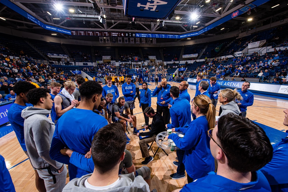 DVIDS - Images - USAFA Basketball vs Wyoming 2022 [Image 1 of 10]