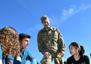 Army helps train medical school students