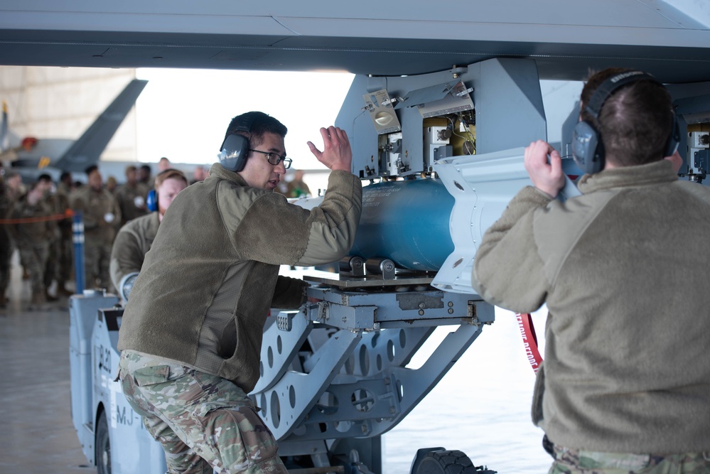 Load Crew competition sees teamwork, determination