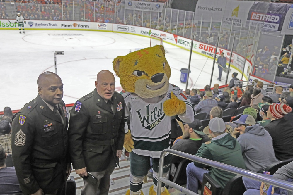 Maj. Gen. Baker reenlists Reserve Soldiers at Iowa Wild game