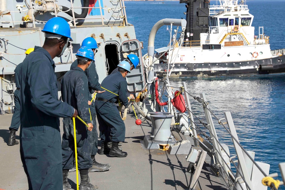 USS Truxtun (DDG 103) Departs Eilat