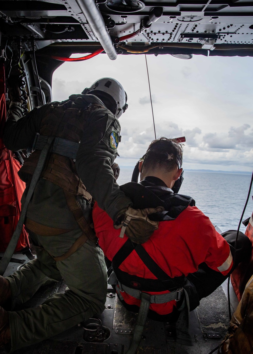 USS George H.W. Bush (CVN 77) and Helicopter Sea Combat Squadron (HSC) 5  Conduct Competes Search and Rescue Training Evolution