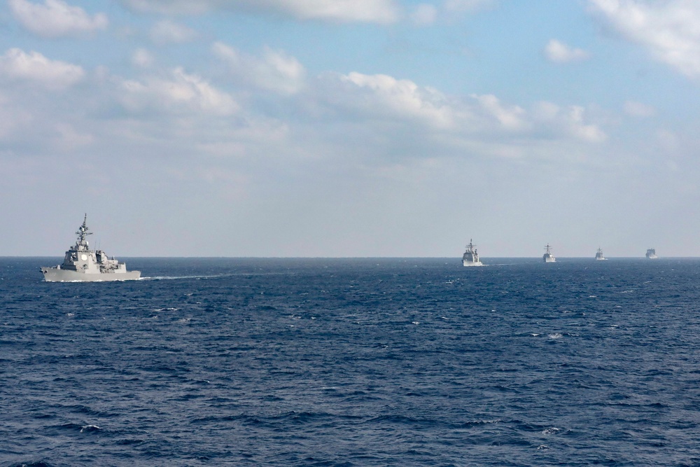 USS Chancellorsville steams in formation