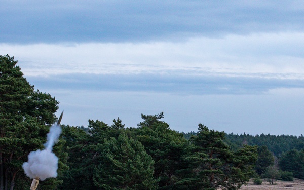 1 ID Bull Battery Blasts into the European Theater Ready to Fight