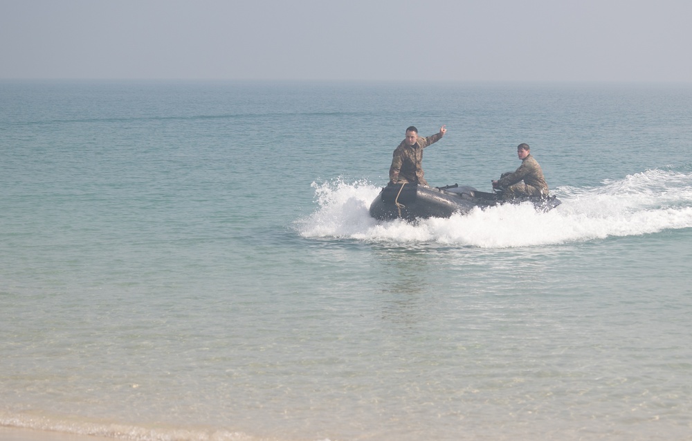 511th Engineer Dive Detachment Helocast Training