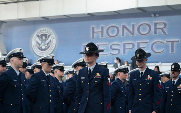 Recruit Company E-203 completes basic training