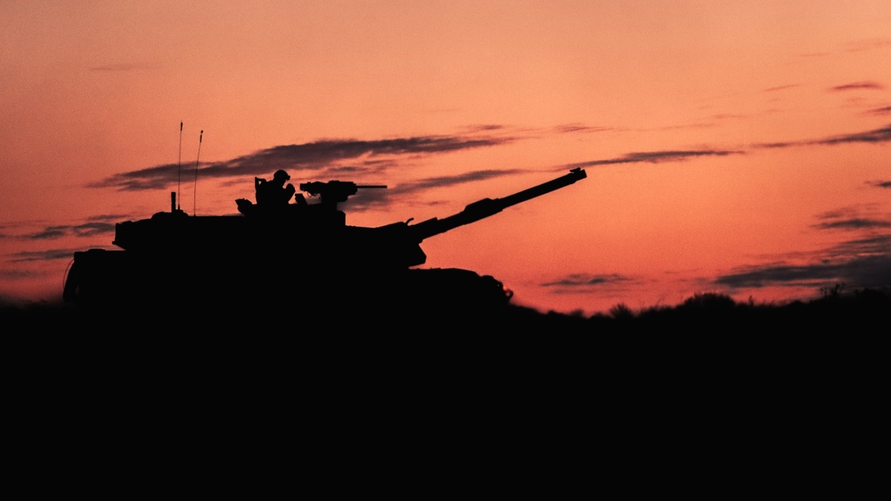 Silhouette of an M1A2