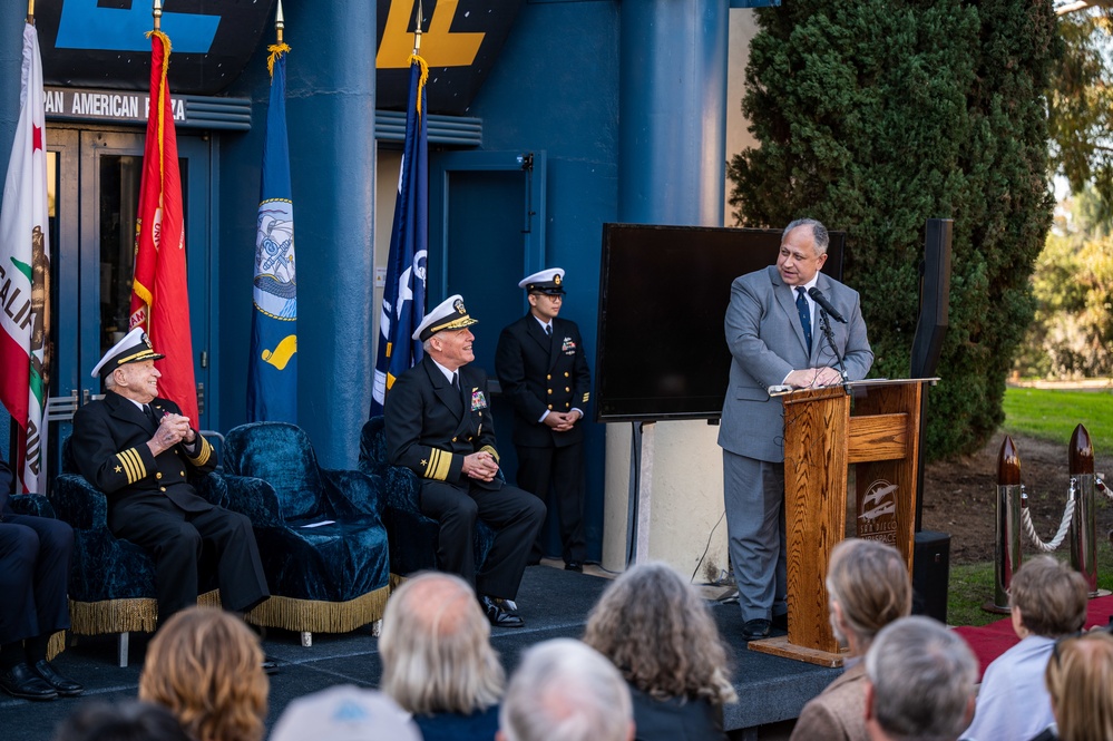 SECNAV Presents the Navy Cross to E. Royce Williams