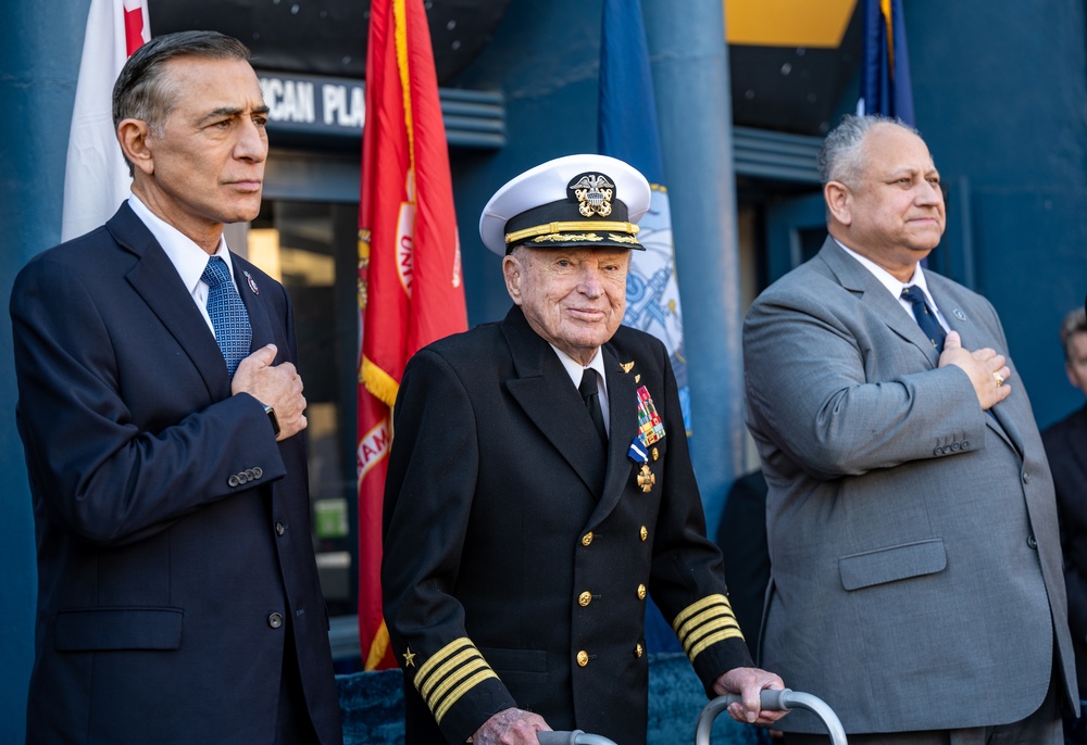 SECNAV Presents the Navy Cross to E. Royce Williams