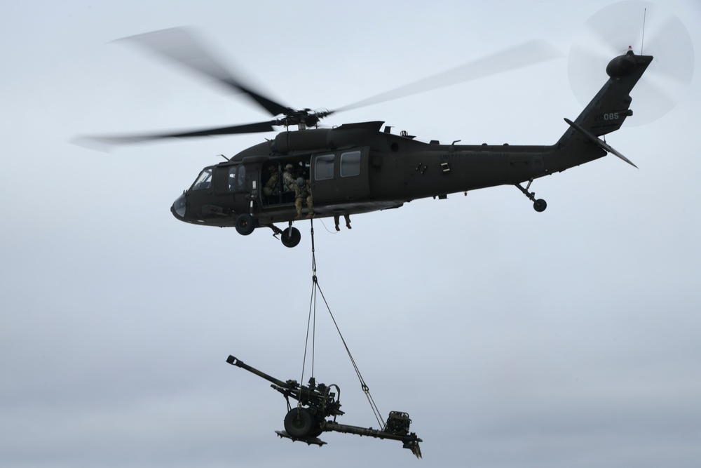 147th Aviation Regiment, 120th Field Artillery Regiment conduct sling loads