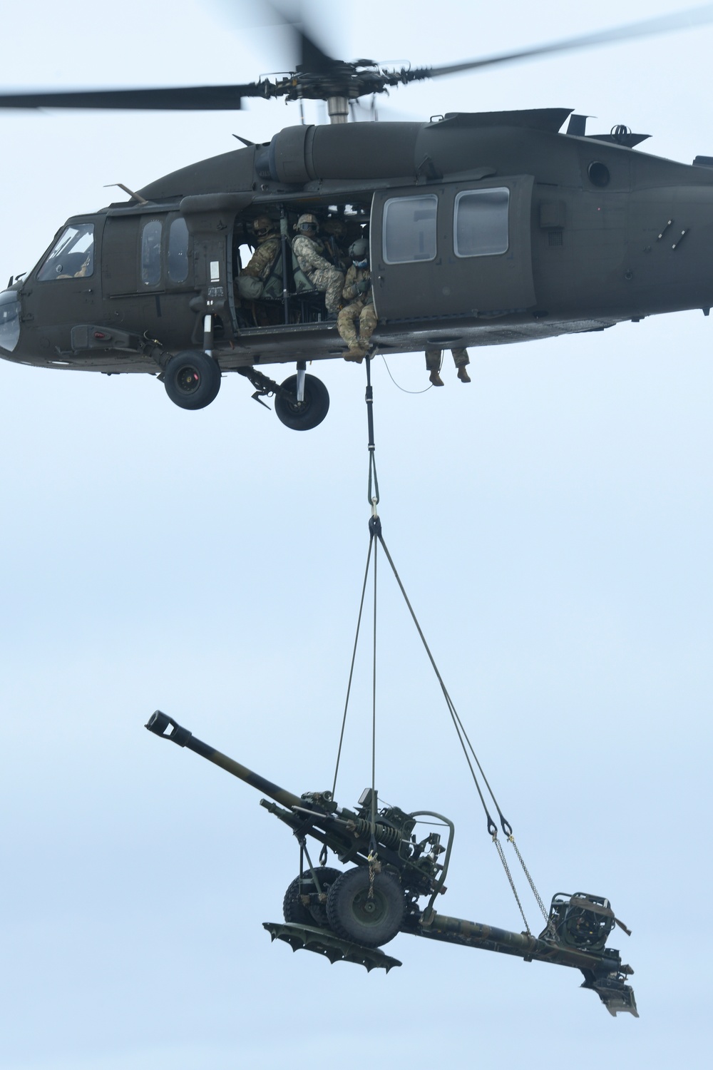 147th Aviation Regiment, 120th Field Artillery Regiment conduct sling loads