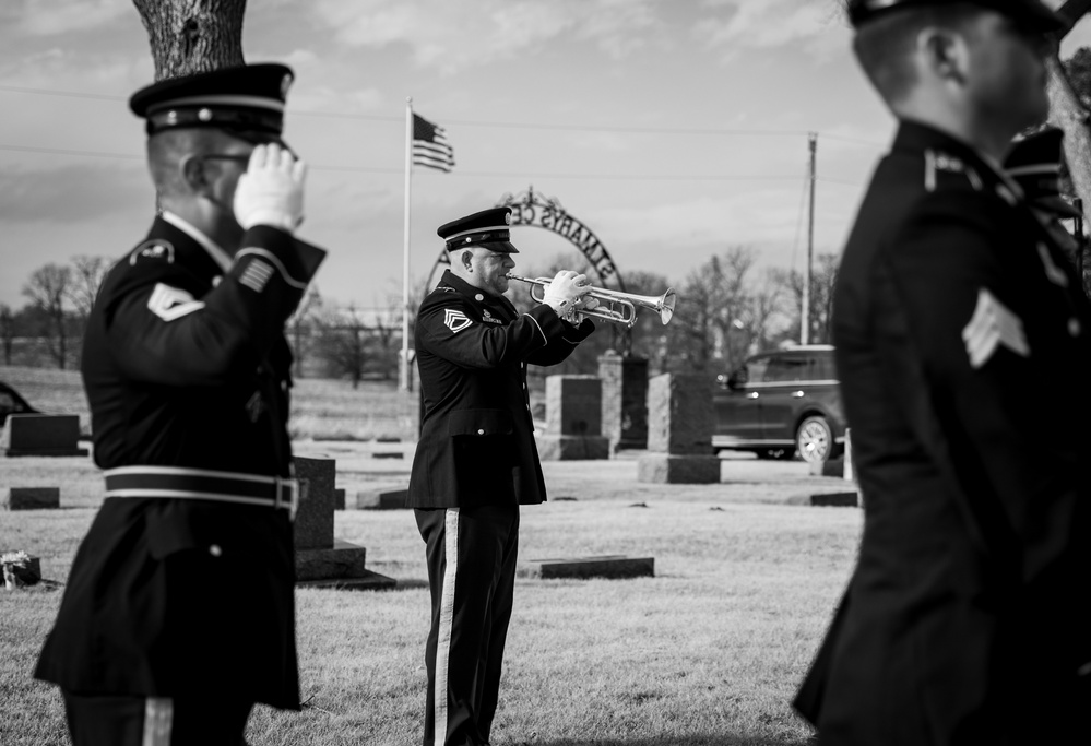 Iowa funeral honors team supports memorial service for Soldier