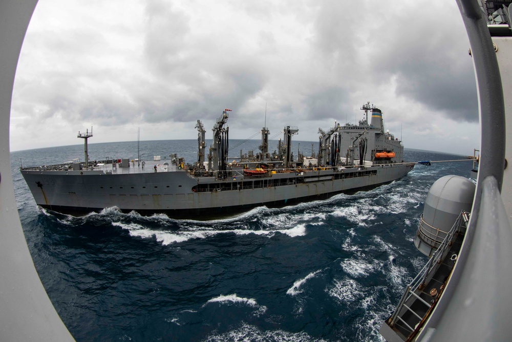 Makin Island Replenishment at Sea