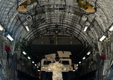 8th EAS transports vehicles, HIMARS components