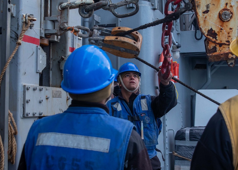 USS Leyte Gulf (CG 55) Daily Operations