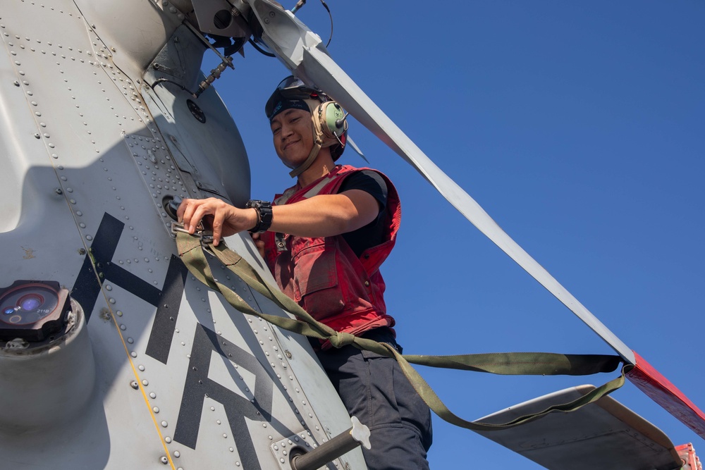 USS Nitze (DDG 94) Daily Operations