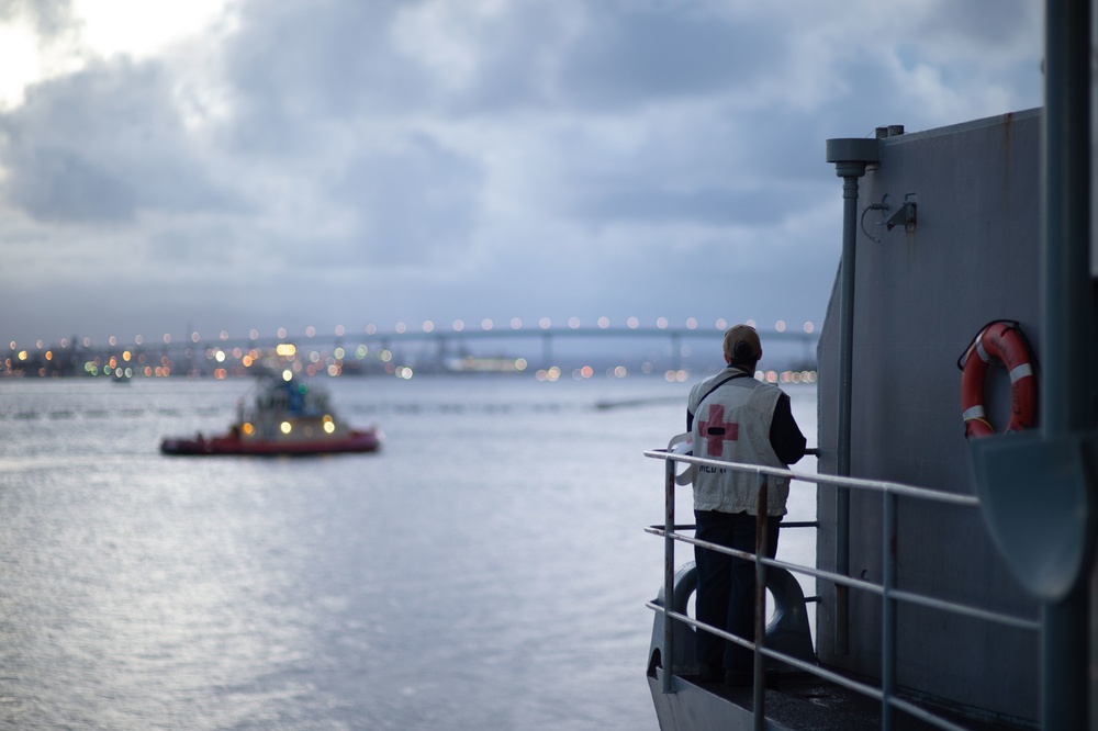 USS Carl Vinson (CVN 70) Conducts Sea and Anchor Detail