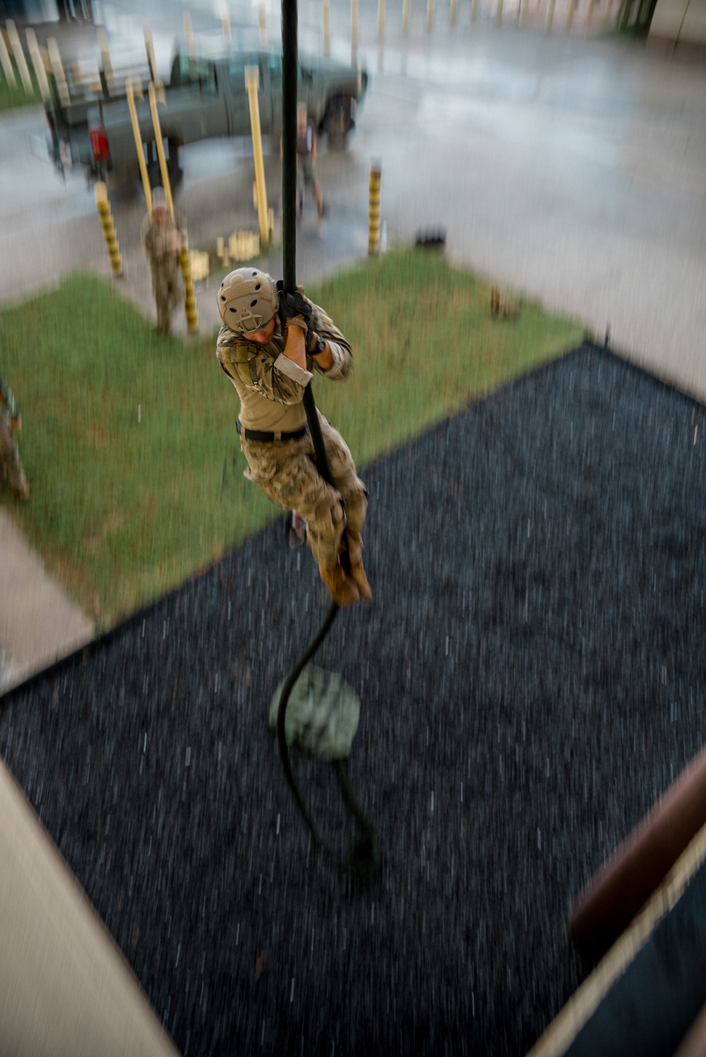 EODMU-5 Rappelling and Fast Rope Training