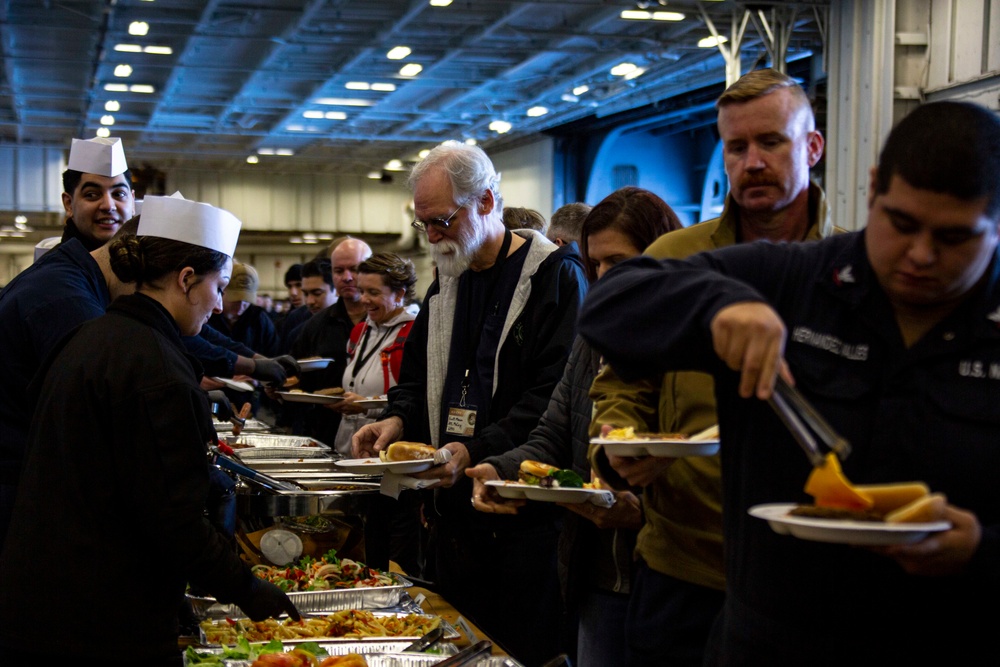 Abraham Lincoln hosts a friends and family day