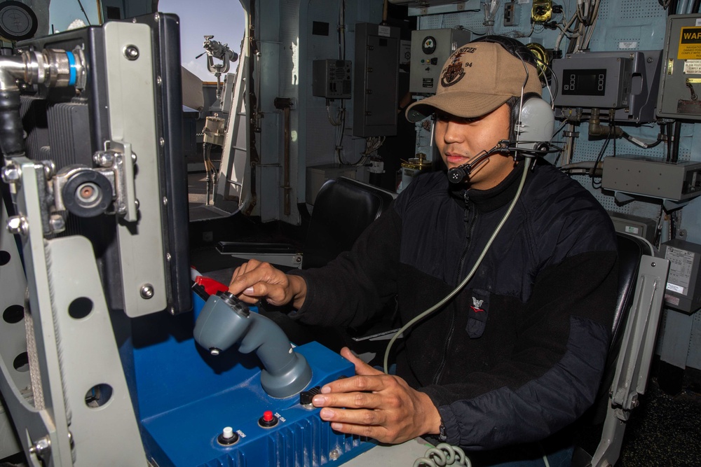 USS Nitze (DDG 94) Daily Operations