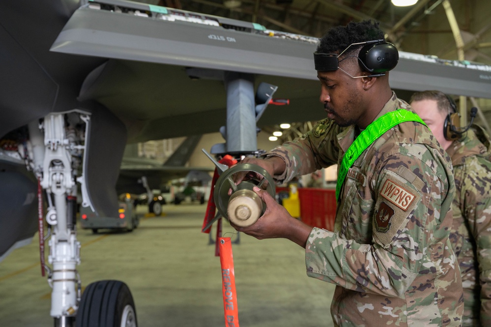 Locked n’ Loaded: Annual Load Crew Competition