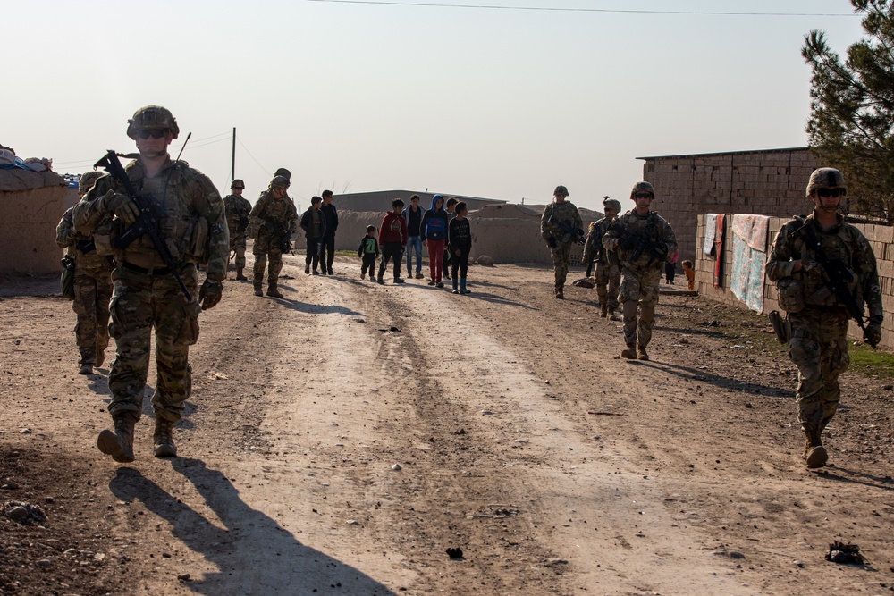 Task Force Viking conducts a joint patrol with Syrian Democratic Forces