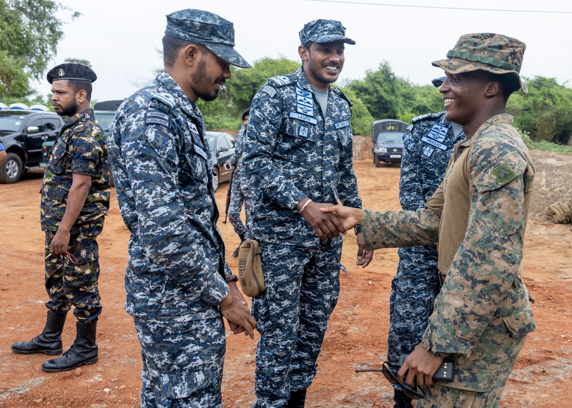 USS Anchorage Sailors and Marines Strengthen Partnership with