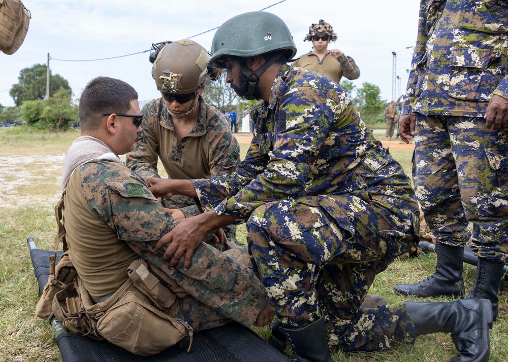 13th MEU CARAT/MAREX Sri Lanka CASEVAC Exercise