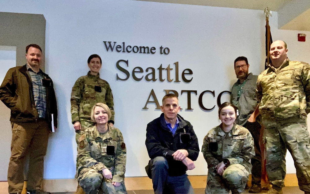 WADS visits Seattle ARTCC