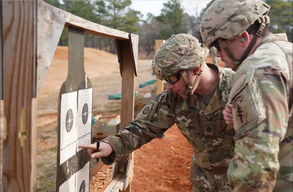 Soldiers with 528th Sustainment Brigade Qualify on M4 Range