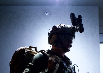 Alaska Air National Guard trains with Coast Guard at Air Station Kodiak