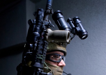 Alaska Air National Guard trains with Coast Guard at Air Station Kodiak