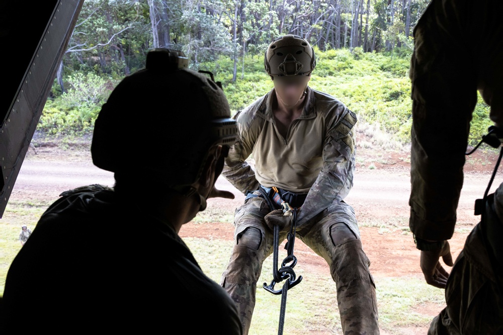 VMM-268 Conducts Fast-Rope Training with MARSOC