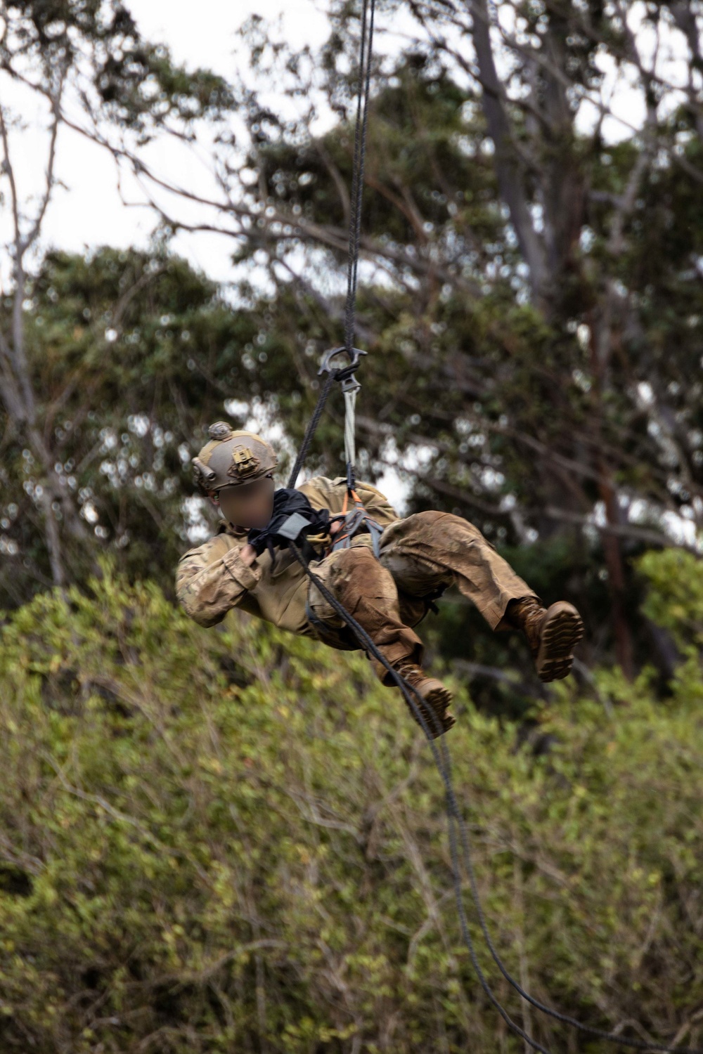 VMM-268 Conducts Fast-Rope Training with MARSOC