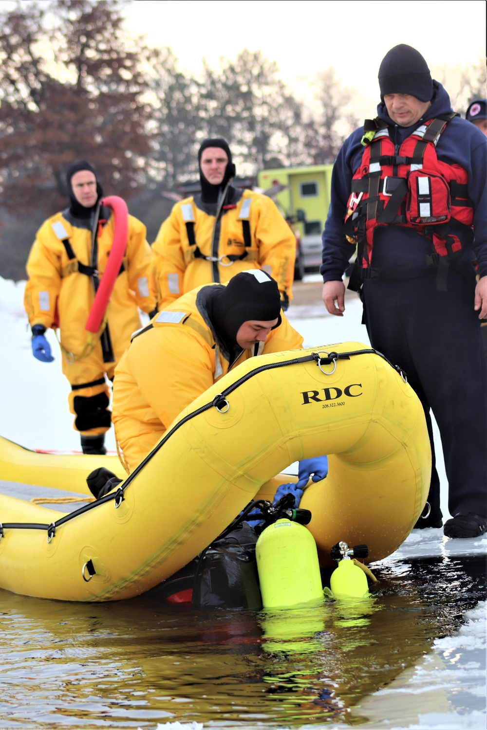 DVIDS - News - Photo Essay: Fort McCoy Fire Department dive team ...