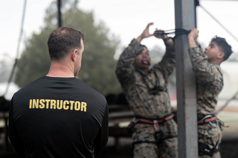 II MEF EOTG Instructors Evaluate Assault Climbers Course.