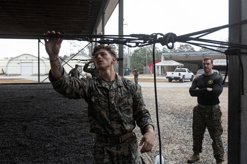 II MEF EOTG Instructors Evaluate Assault Climbers Course.