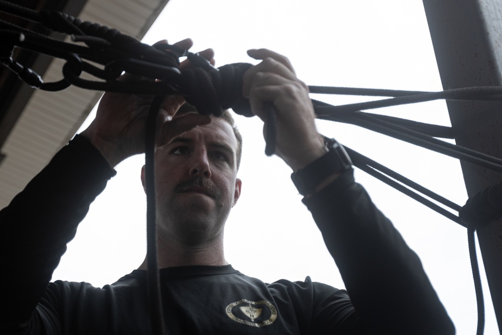 II MEF EOTG Instructors Evaluate Assault Climbers Course.