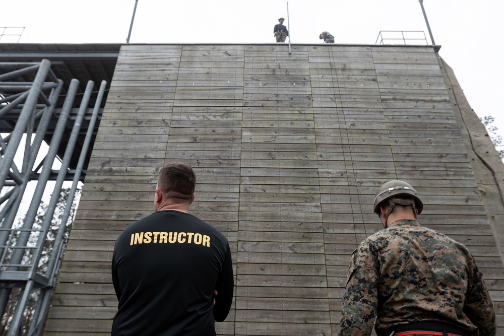 II MEF EOTG Instructors Evaluate Assault Climbers Course.