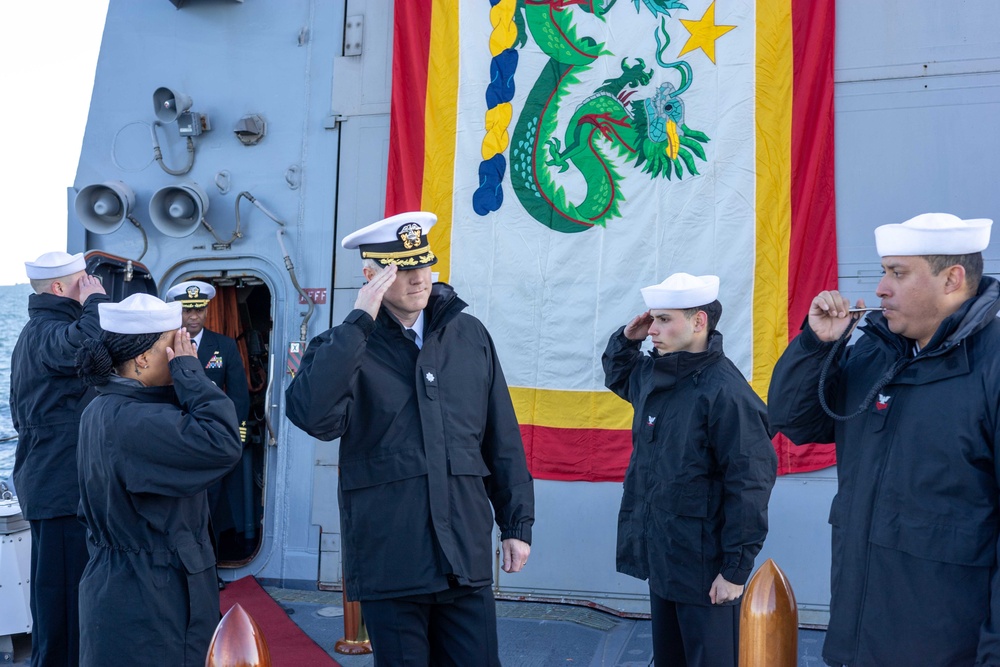 USS Ralph Johnson (DDG 114) Conducts Change of Command