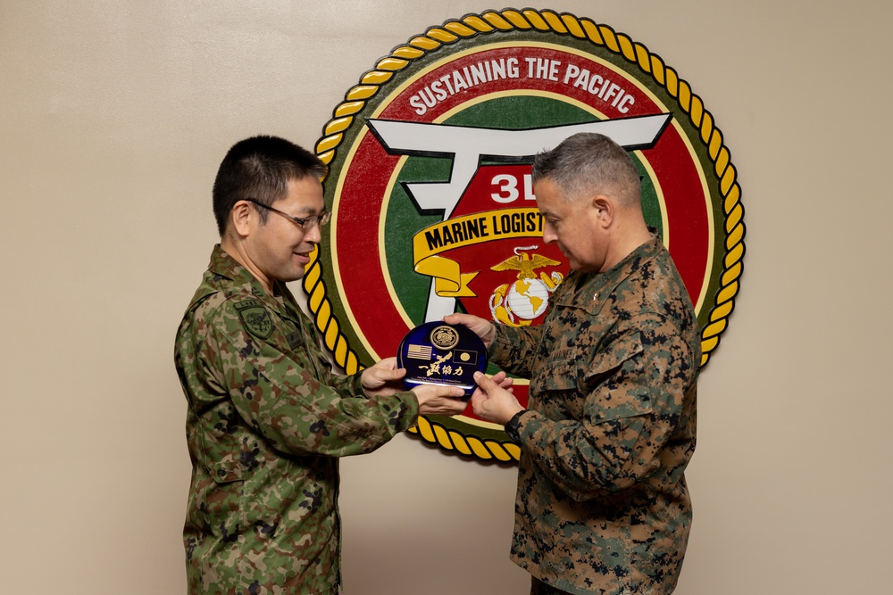 3rd Marine Logistics Group Commanding General, JGSDF 15th Logistics Support Unit Commander Conduct Key Leader Engagement