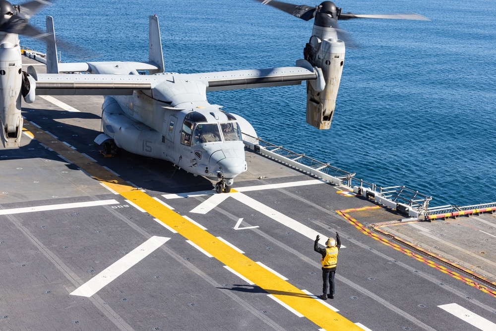 DVIDS - Images - 26th MEU Conducts Flight Operations Aboard USS Bataan