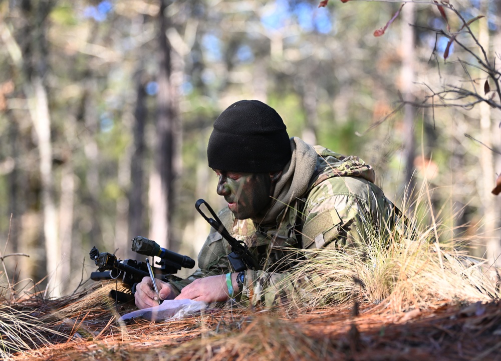 Students Participate In Reconnaissance Training