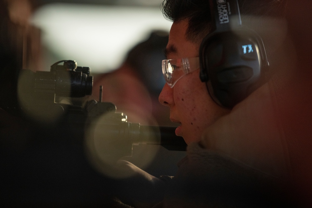 Mobility Warriors re-familiarize themselves with M-4 rifle