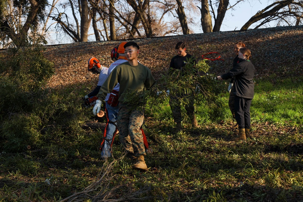 Marines Help Clean Up the Sacramento Marina