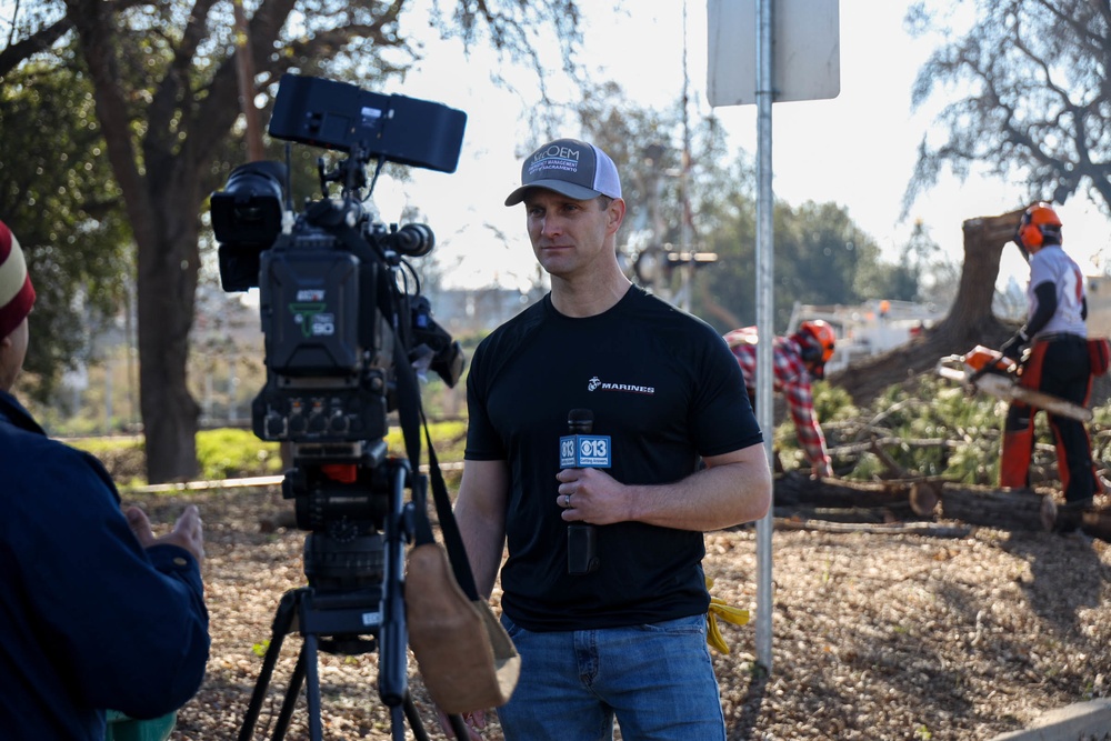 Marines Help Clean Up the Sacramento Marina