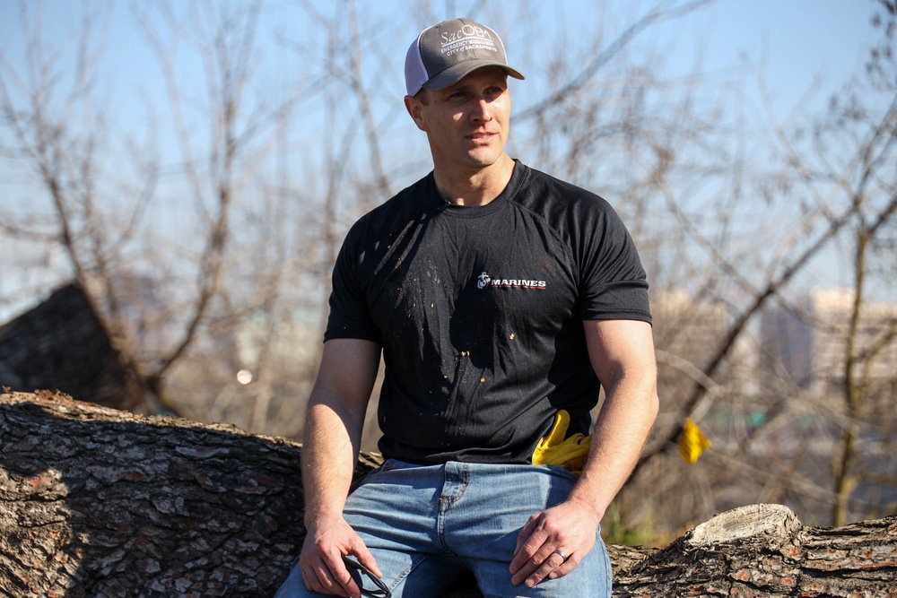 Marines Help Clean Up the Sacramento Marina