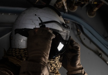 Marines train in MV-22B external lifts